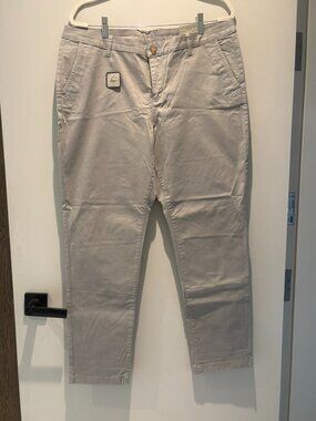 G.H. Bass & Co. Girlfriend fit Grey Chino